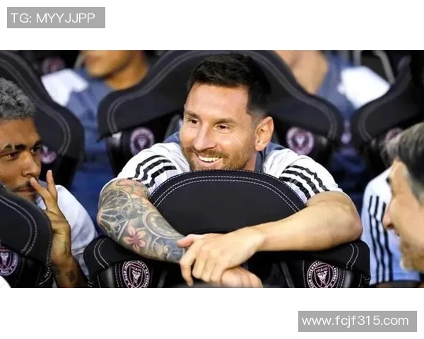 最自信的足球明星如何在赛场上展现个人魅力与领导力 最自信的足球明星如何在赛场上展现个人魅力与领导力