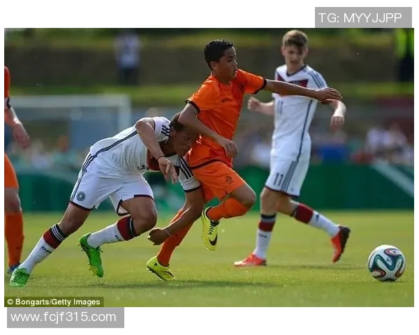 未来足球明星的成长之路与生活点滴全景记录